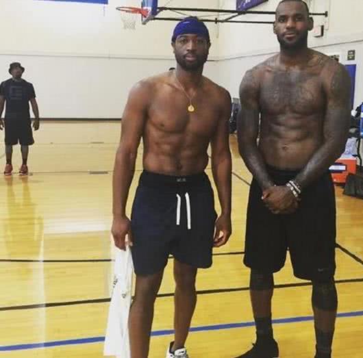 与库兹涅佐 与库兹涅佐